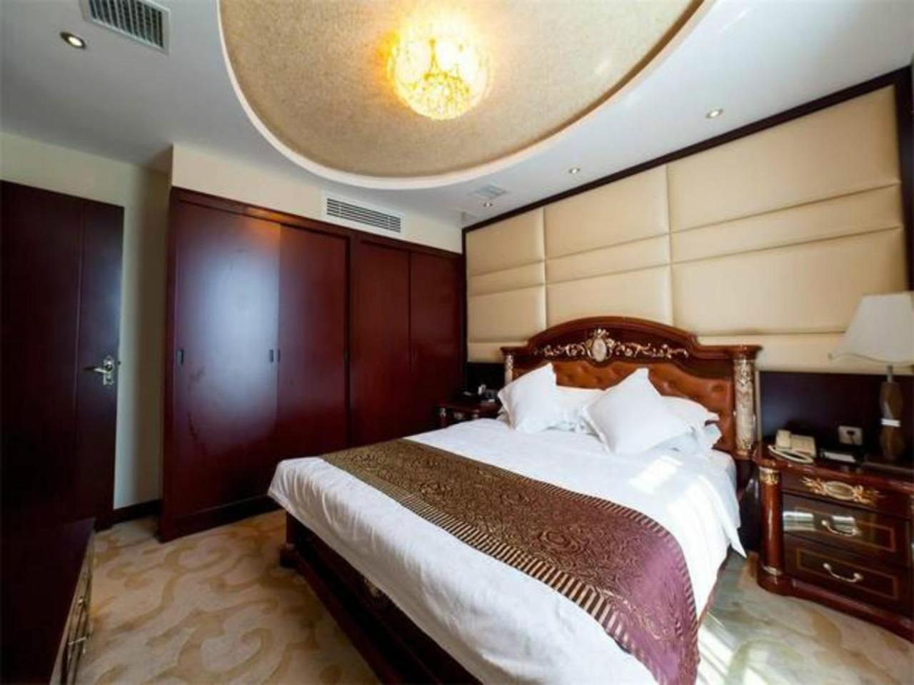 ג'ינגדג'ן Grand Noble Hotel מראה חיצוני תמונה