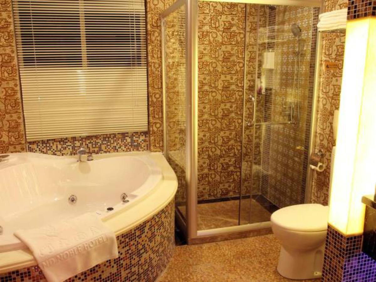 ג'ינגדג'ן Grand Noble Hotel מראה חיצוני תמונה